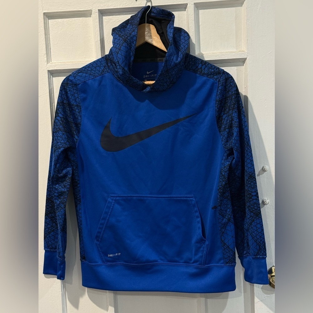Nike Men's Black and Blue Dri-FIT Sweater